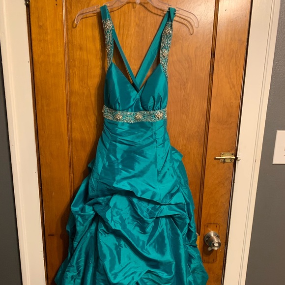 Windsor Prom Dress - Picture 1 of 7